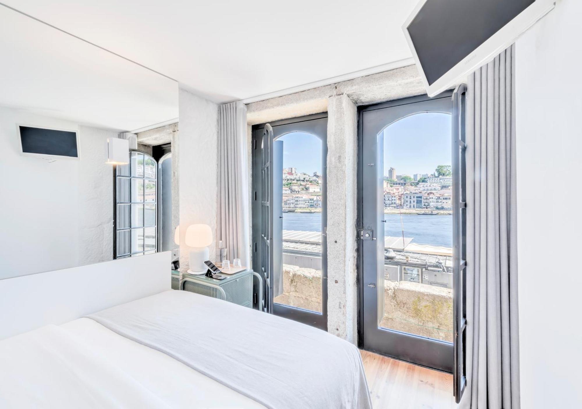 Oporto Street Fonte Taurina - Riverfront Suites (Adults Only) Bilik gambar